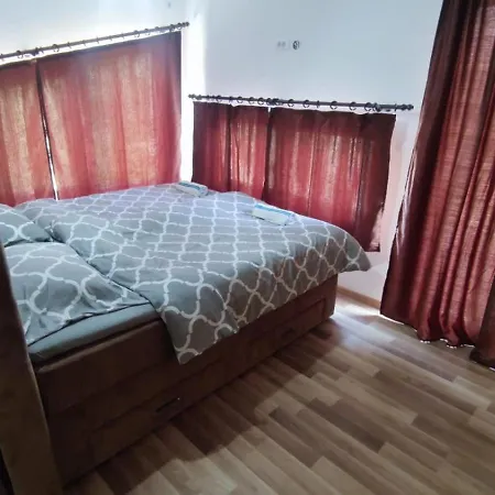 Villa Beverly Hills Pool House Donji Podgradci