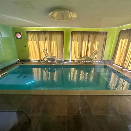 Villa Beverly Hills Pool House Donji Podgradci
